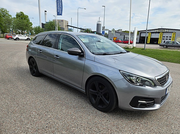 Peugeot 308 SW 5 of 5