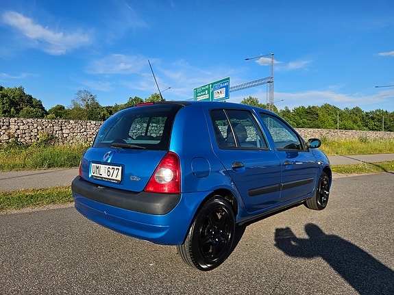 Renault Clio 3 of 5