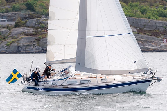 Hallberg Rassy 34 — Vedi foto 1