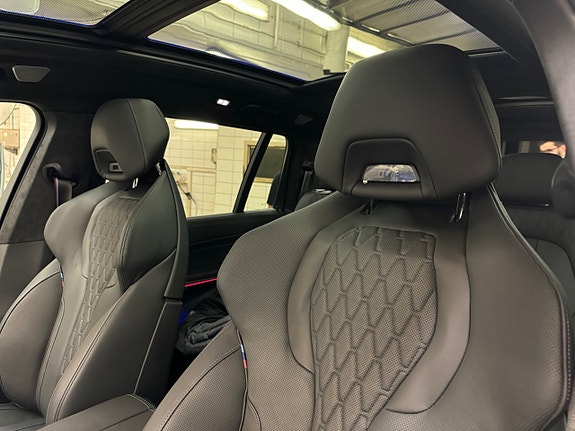 BMW X7 8 of 24