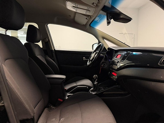 Kia Carens 14 of 20