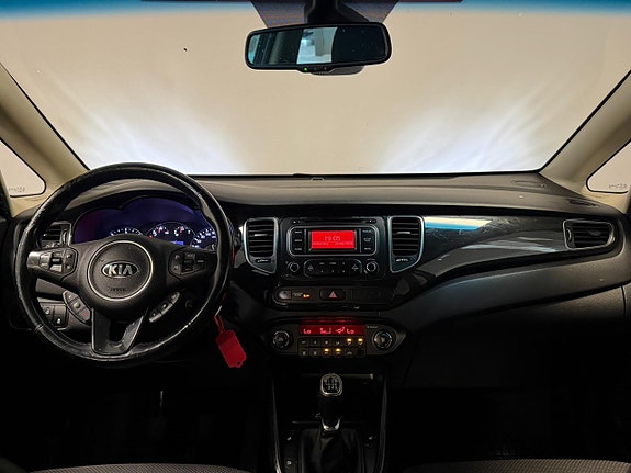 Kia Carens 20 of 20