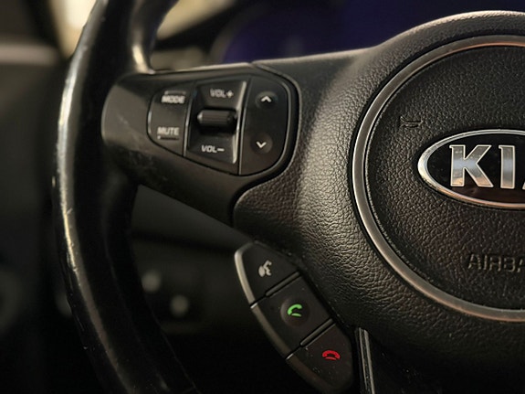 Kia Carens 11 of 20