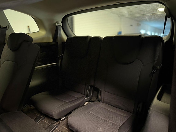 Kia Carens 17 of 20