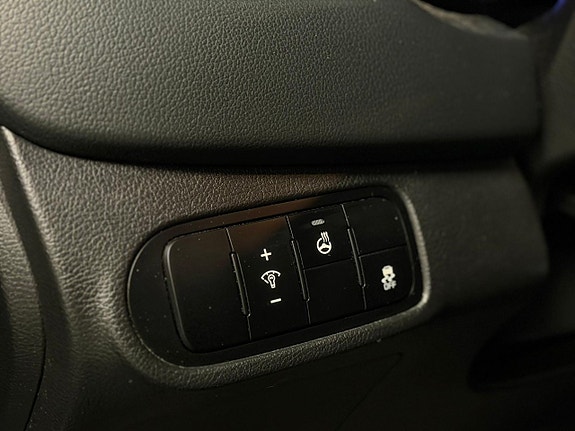 Kia Carens 16 of 20