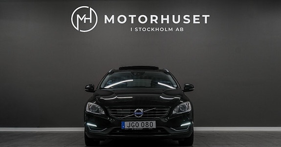 Volvo V60 2 of 5