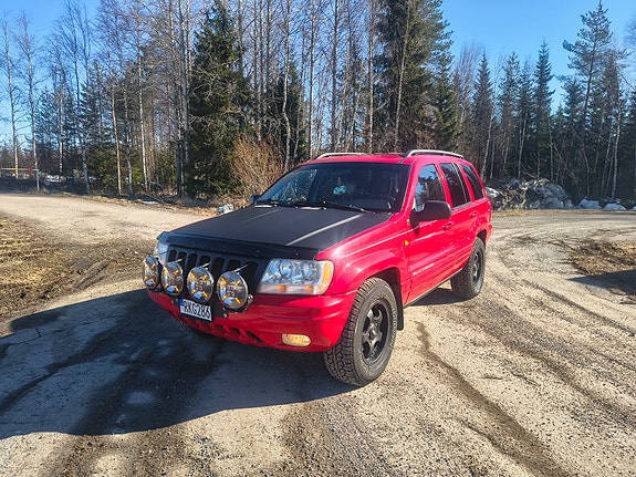 Jeep Grand Cherokee 5 of 5