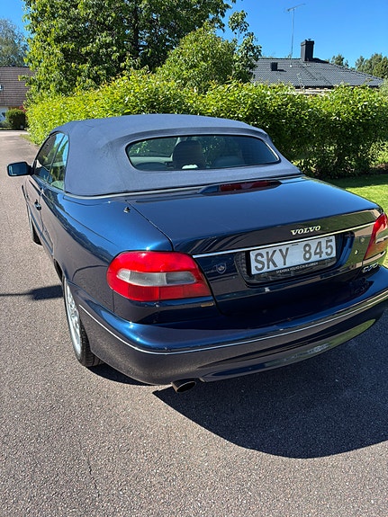 Volvo C70 4 of 5
