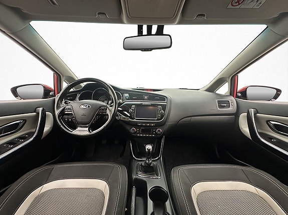 Kia Ceed 12 of 30