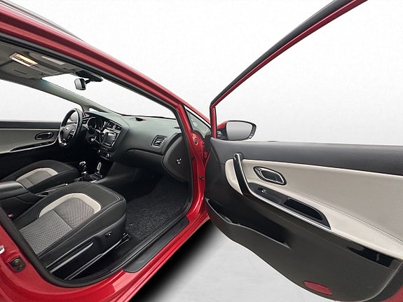 Kia Ceed 15 of 30