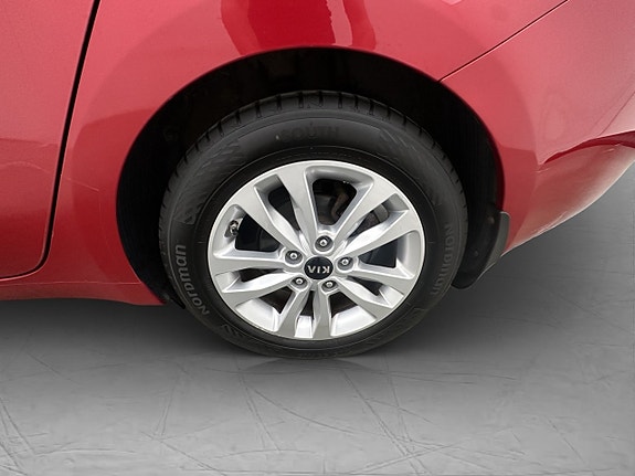 Kia Ceed 30 of 30