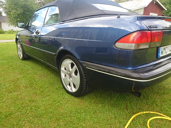Saab 900 4 of 5