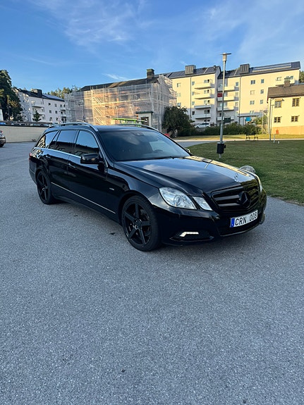 Mercedes-Benz E350 16 of 17