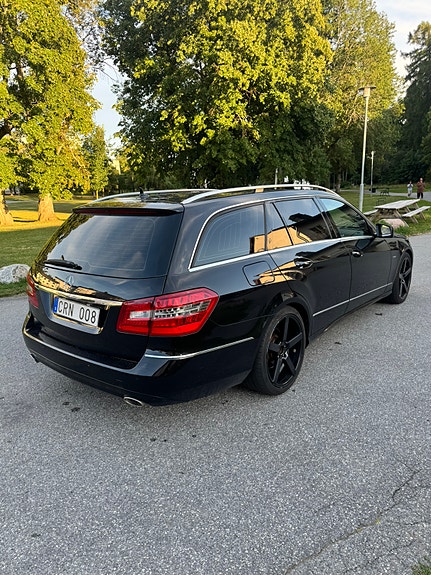 Mercedes-Benz E350 15 of 17
