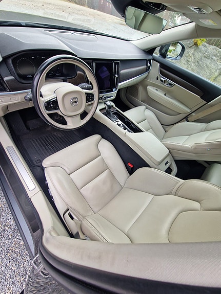 Volvo V90 Cross Country 13 of 14