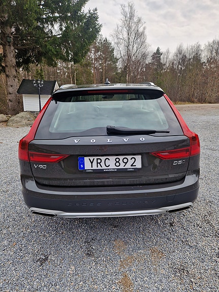 Volvo V90 Cross Country 3 of 5