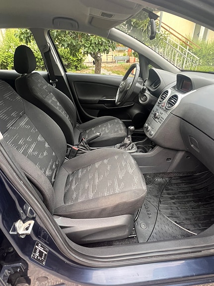 Opel Corsa 7 of 12