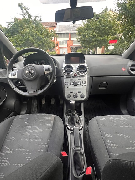 Opel Corsa 8 of 12