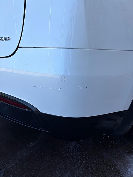 Tesla Model X 7 of 9