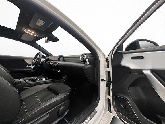 Mercedes-Benz A250 29 of 30
