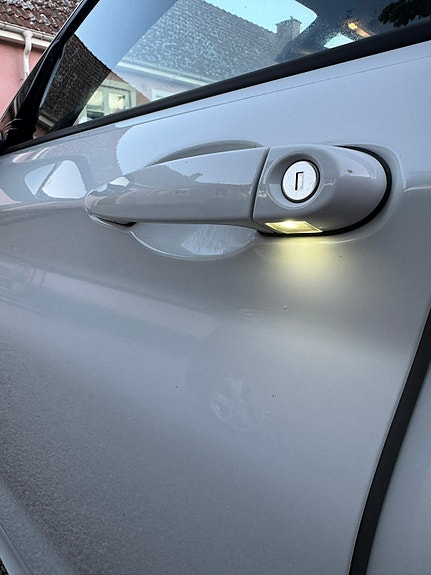 BMW 116i 2 of 5