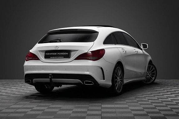 Mercedes-Benz CLA200 4 of 5