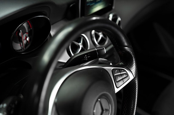 Mercedes-Benz CLA200 11 of 18