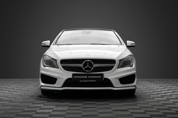 Mercedes-Benz CLA200 2 of 5
