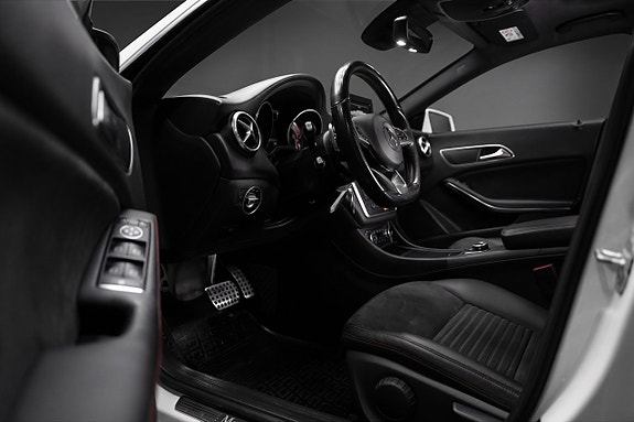 Mercedes-Benz CLA200 7 of 18