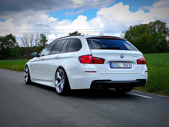 BMW 530d 2 of 3