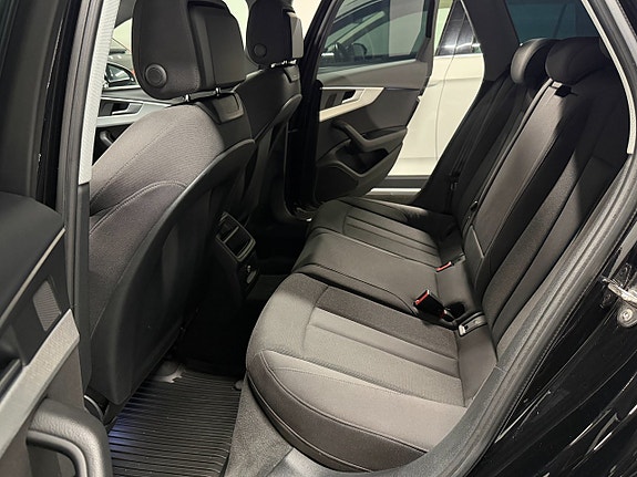 Audi A4 26 of 27