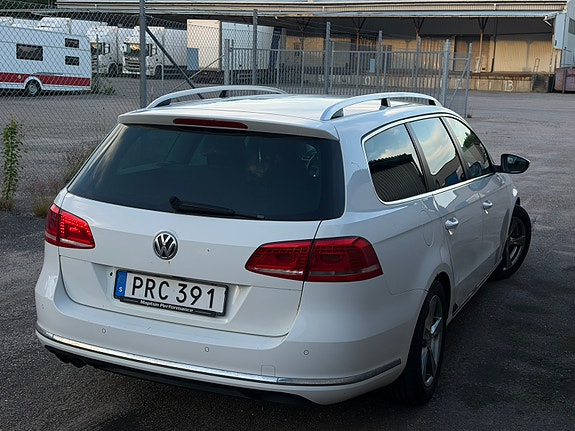 Volkswagen Passat 7 of 17