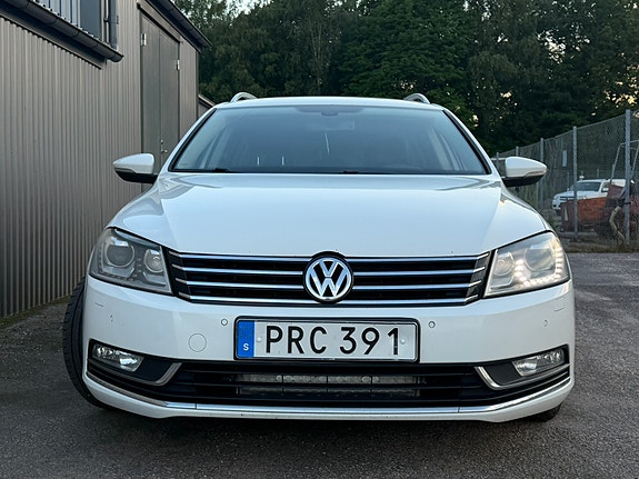 Volkswagen Passat 3 of 5