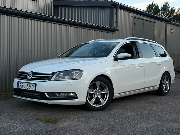 Volkswagen Passat 2 of 5
