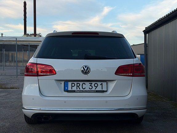Volkswagen Passat 6 of 17
