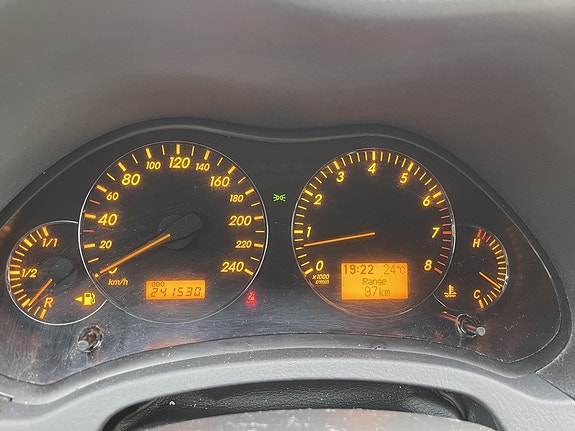 Toyota Avensis 19 of 19