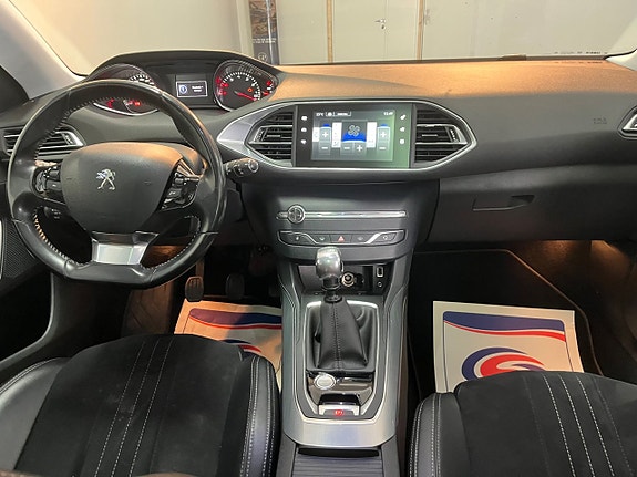 Peugeot 308 SW 10 of 11
