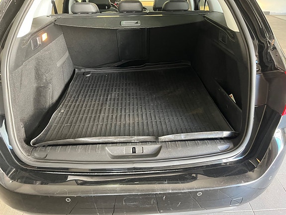 Peugeot 308 SW 11 of 11