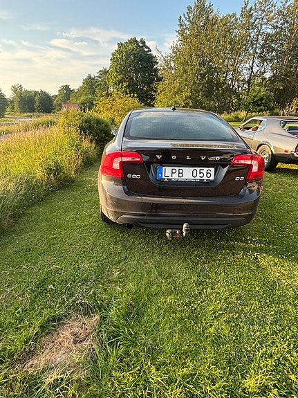 Volvo S60 2 of 5