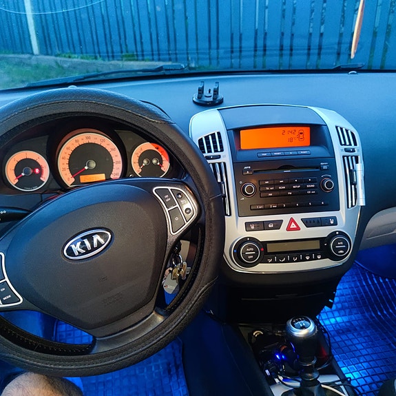 Kia Ceed 4 of 10