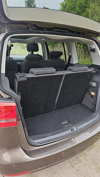 Volkswagen Touran 5 of 5