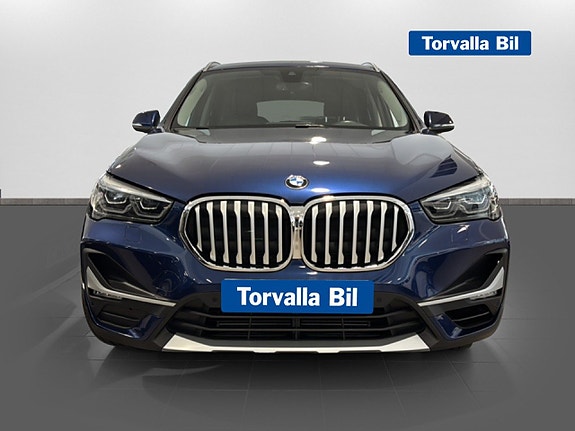 BMW X1 2 of 5