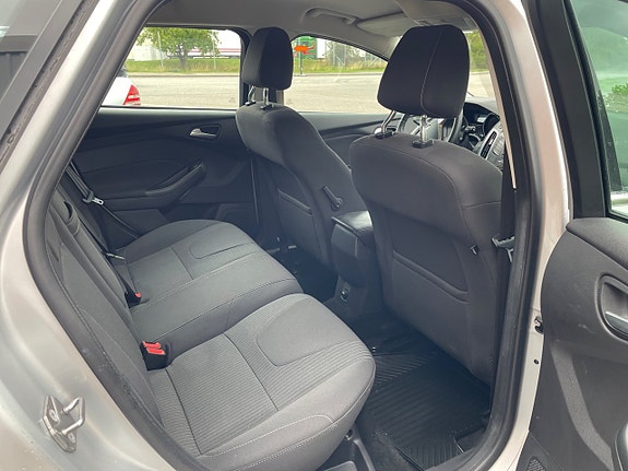 Ford Focus 13 of 15
