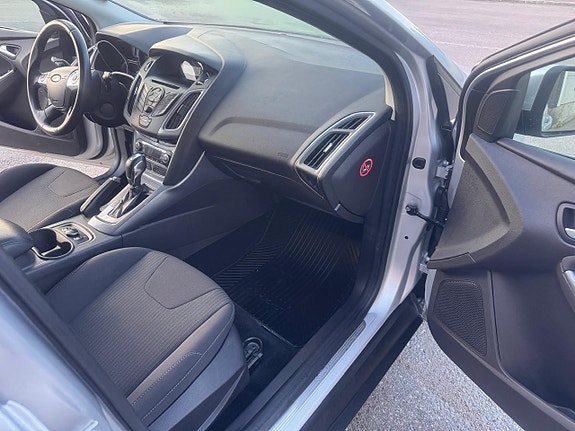 Ford Focus 14 of 18