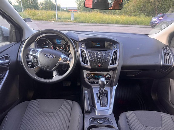 Ford Focus 12 of 18