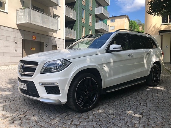 Mercedes-Benz GL63 2 of 5