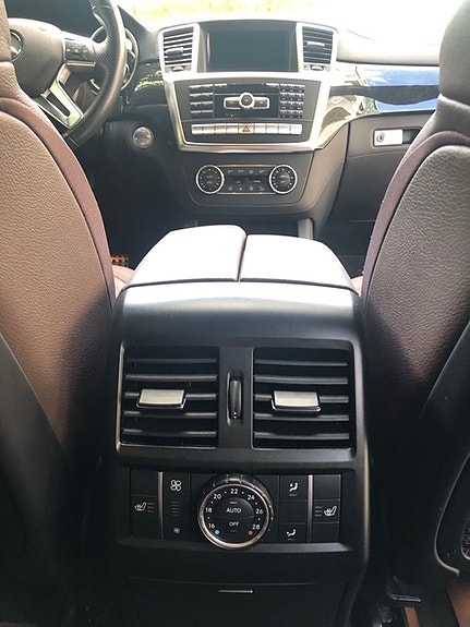 Mercedes-Benz GL63 7 of 15