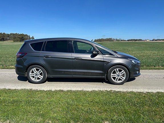 Ford S-MAX 4 of 5