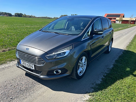 Ford S-MAX 2 of 5