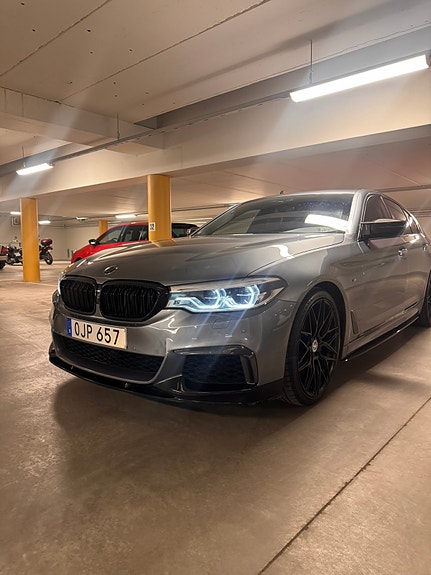 BMW 520d 2 of 5